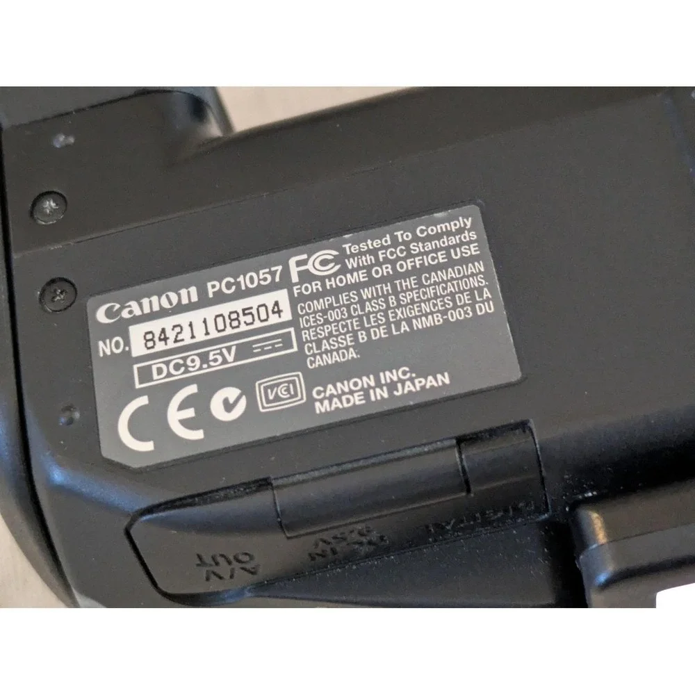 Canon PowerShot Pro1 8.0MP Digital Camera 7x Zoom L Lens Bundle PC1057 Working